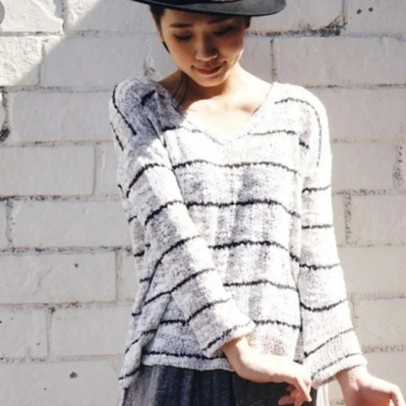 Splendid Striped Top - Picture 2 of 8